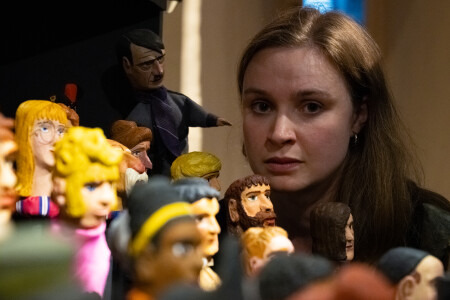 Bild zum Theaterstück Aus der Zeit