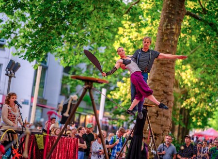 Bild zum Theaterstück Cosmic Carousel